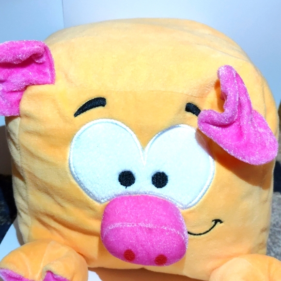 n/a Other - Square pig stuff animal